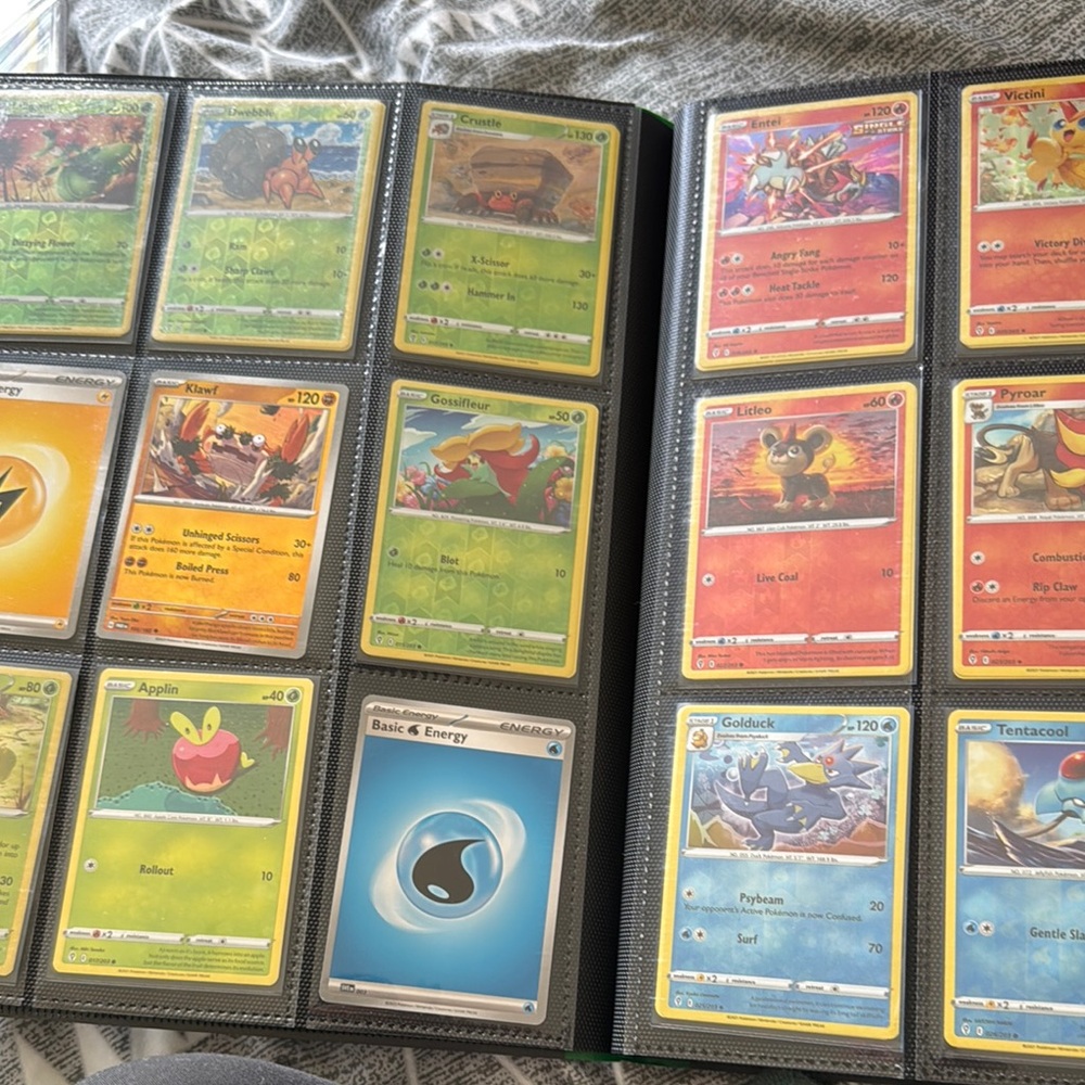 Trading Card Collection Album 200+ cards